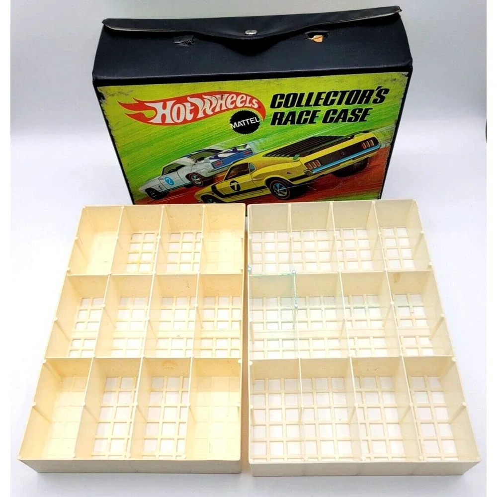 1969 MATTEL HOT‎ WHEELS COLLECTORS RACING CASE With TRAYS Vintage